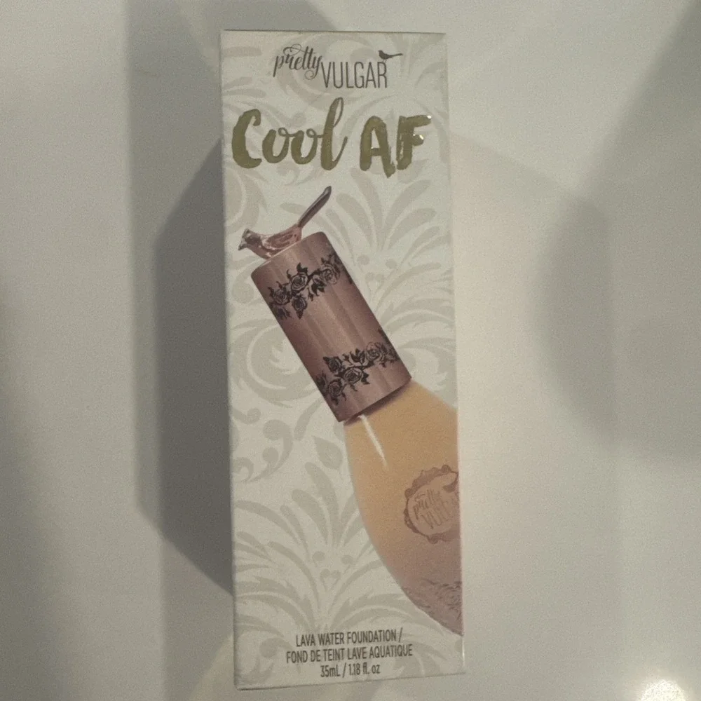 Pretty Vulgar Cool AF Foundation 1.18 Oz. 82 Au Natural 01B5 NIB